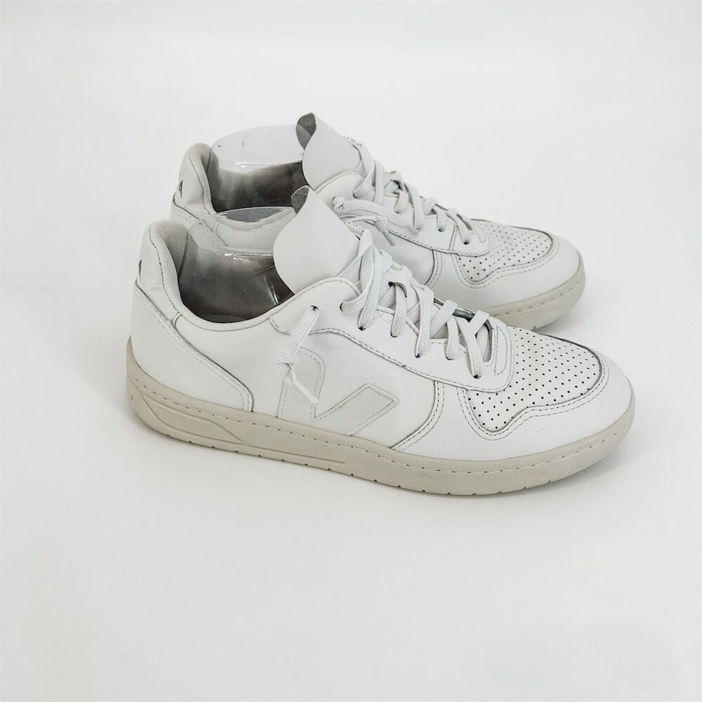 Veja x Free People V-12 White Leather Sneakers Casual Athletic size 8/39 - Picture 2 of 9